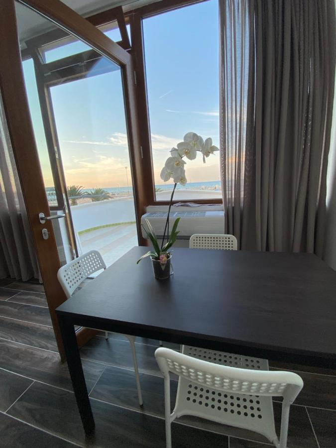 Manfredi Sea Room Весте Екстериор снимка