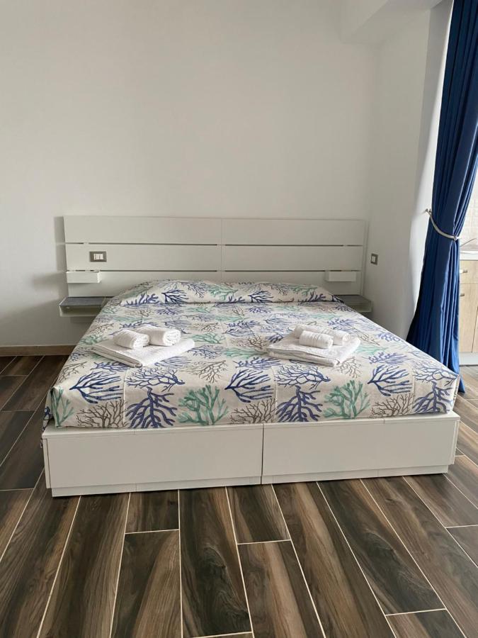 Manfredi Sea Room Весте Екстериор снимка