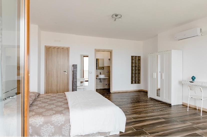 Manfredi Sea Room Весте Екстериор снимка