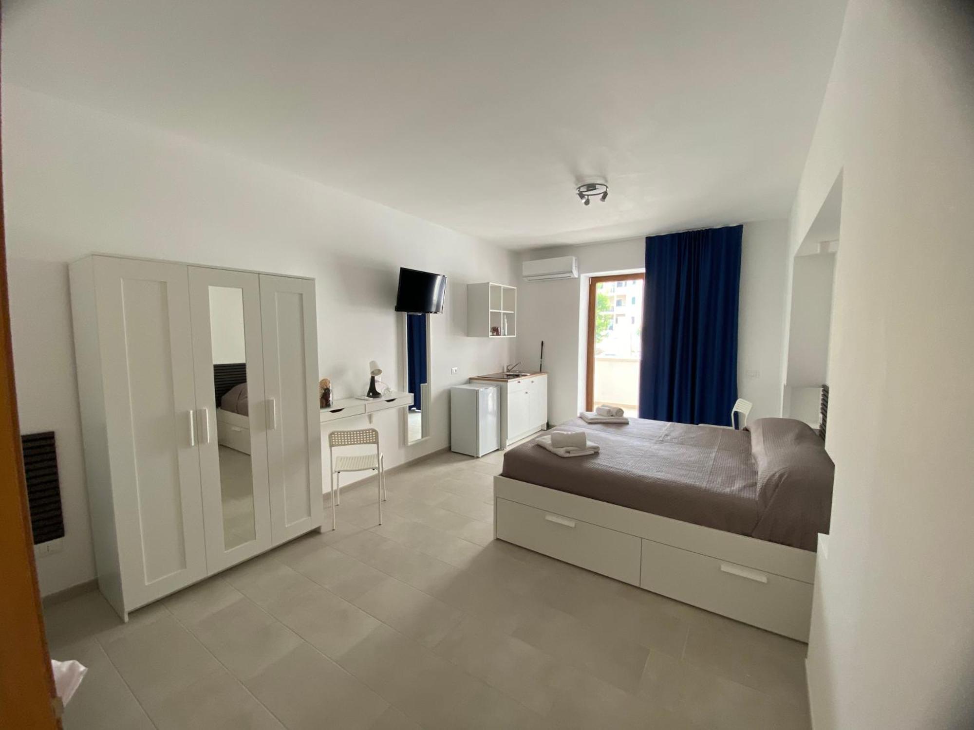 Manfredi Sea Room Весте Екстериор снимка